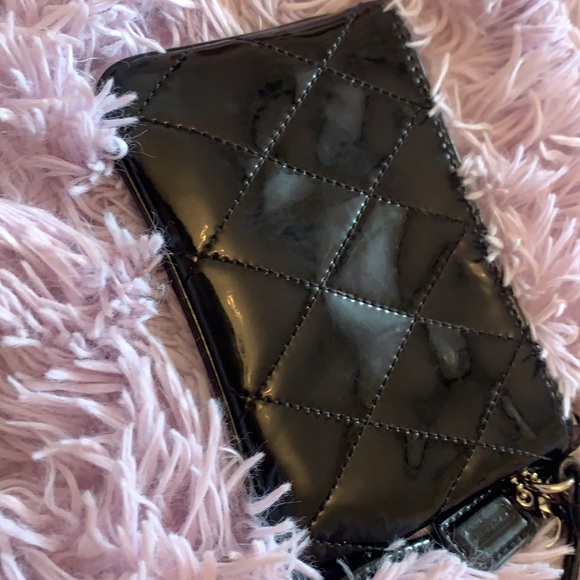 Black shiny Coach wristlet - Picture 5 of 5